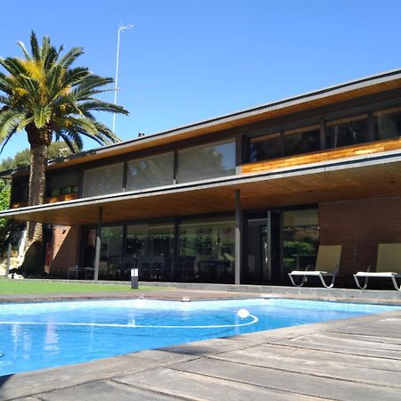 Villa Del Bosque Castelldefels Exterior photo